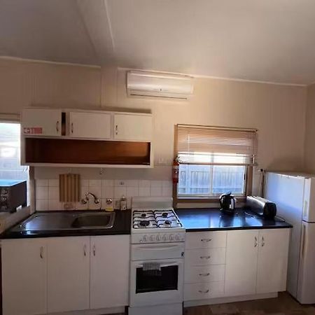 Kickback Cottages Лейкс Ентранс Екстериор снимка