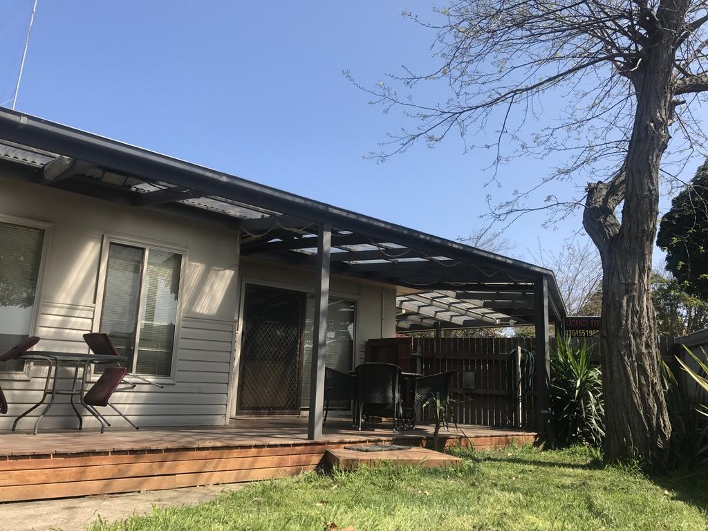 Kickback Cottages Лейкс Ентранс Екстериор снимка