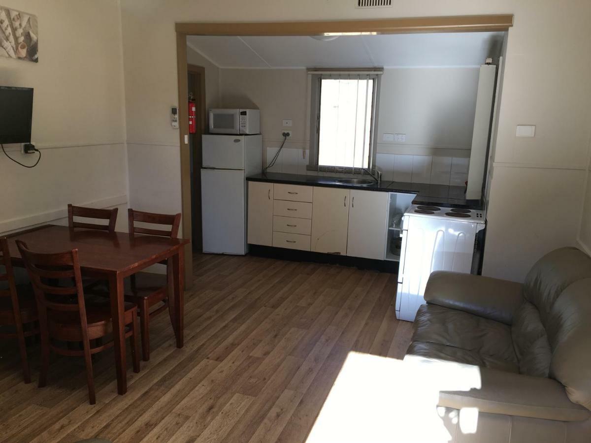 Kickback Cottages Лейкс Ентранс Екстериор снимка