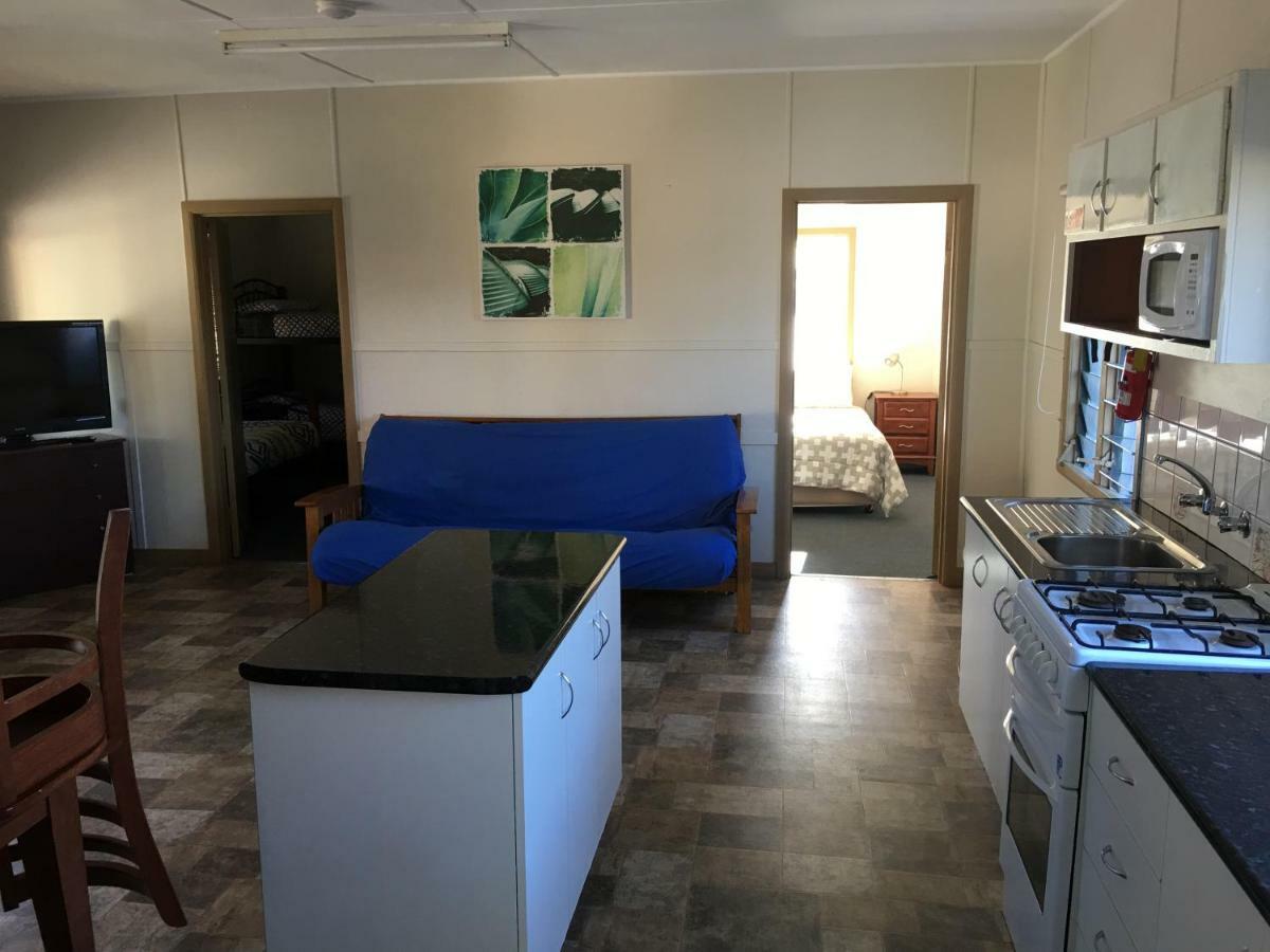 Kickback Cottages Лейкс Ентранс Екстериор снимка