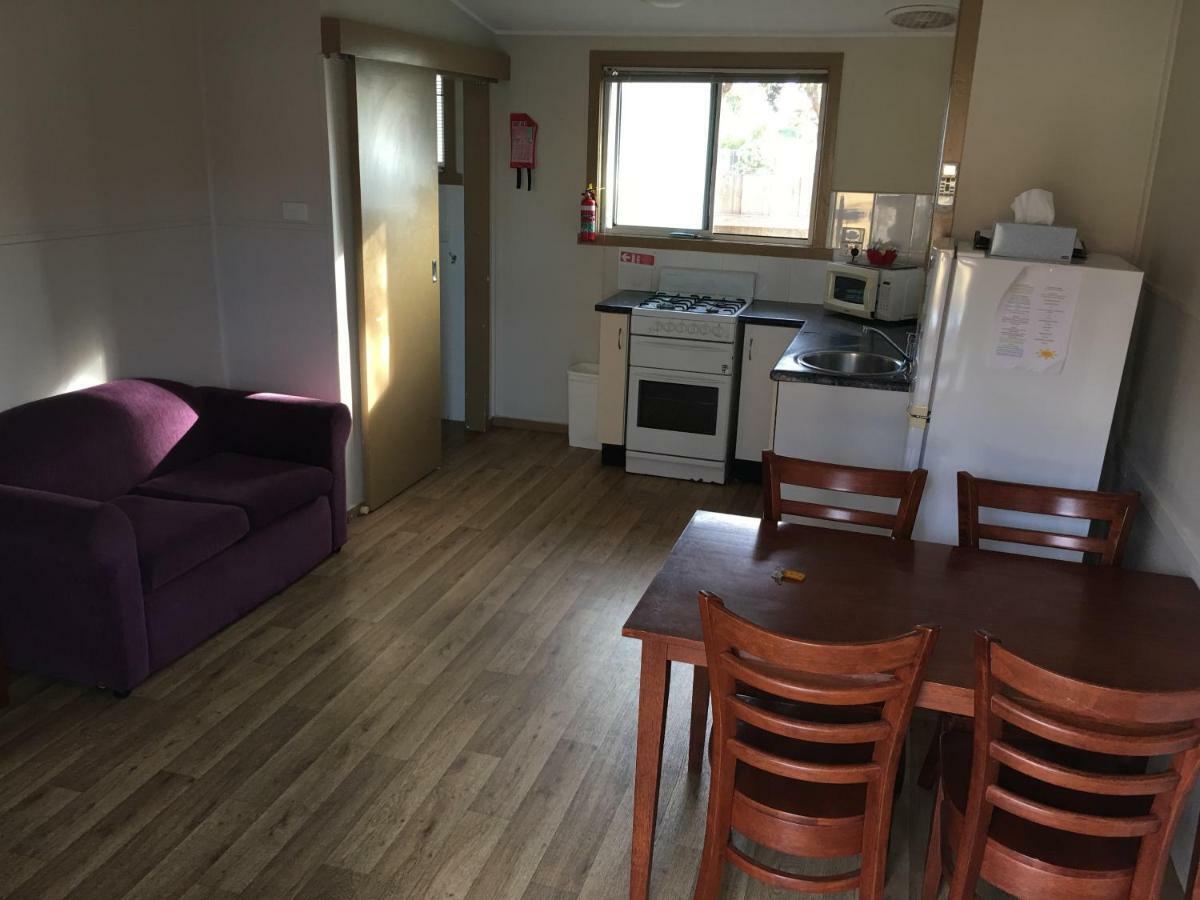 Kickback Cottages Лейкс Ентранс Екстериор снимка