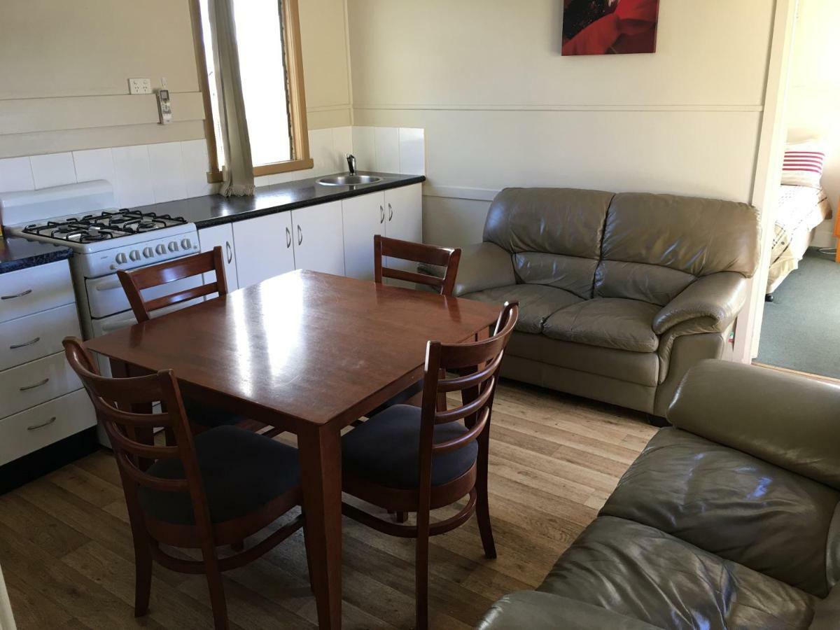 Kickback Cottages Лейкс Ентранс Екстериор снимка