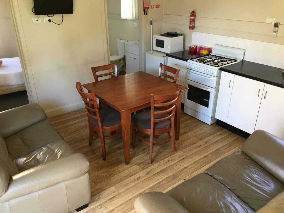 Kickback Cottages Лейкс Ентранс Екстериор снимка