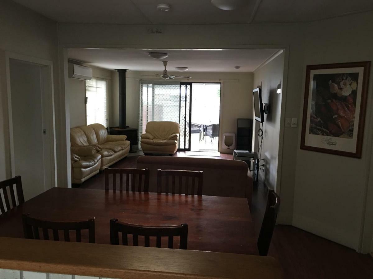 Kickback Cottages Лейкс Ентранс Екстериор снимка